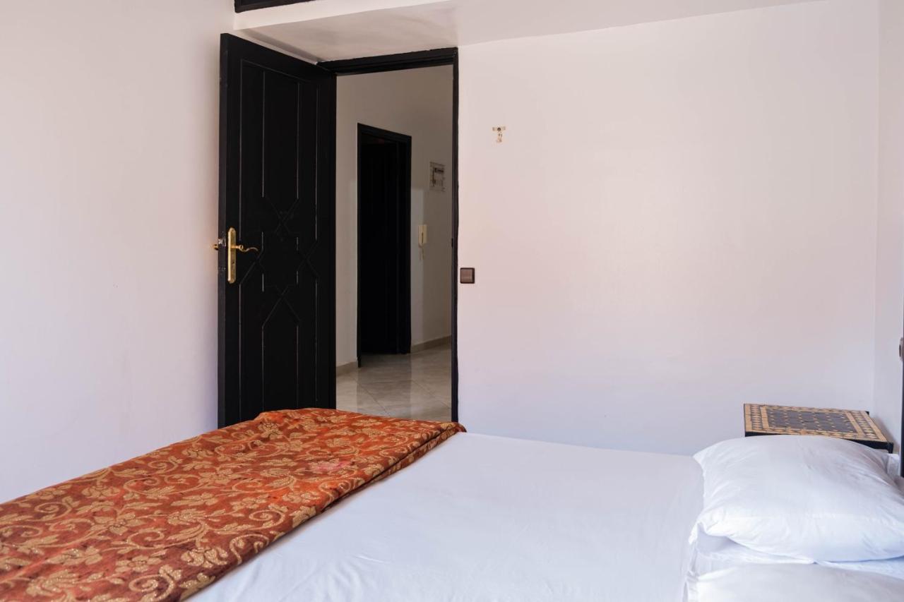 Apart Larbi Appartement
